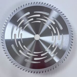 Carbide circular saw blades with rakers