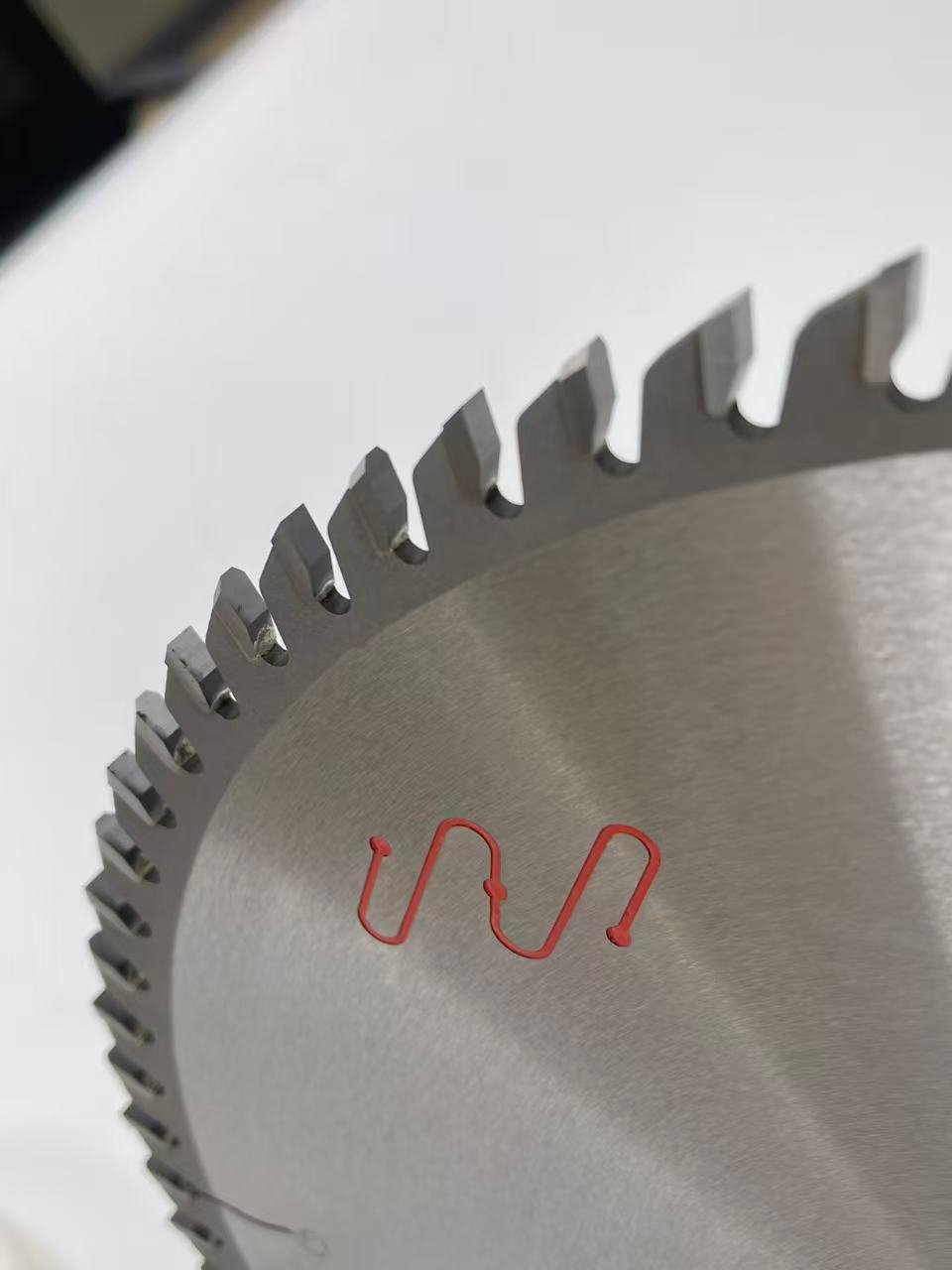 330mm Ultra Thin TCT Alloy Circular Saw Blade 330×1.7×1.2-2.3×25.4 60T-BC Wood Aluminum Cutting Disc - Image 3