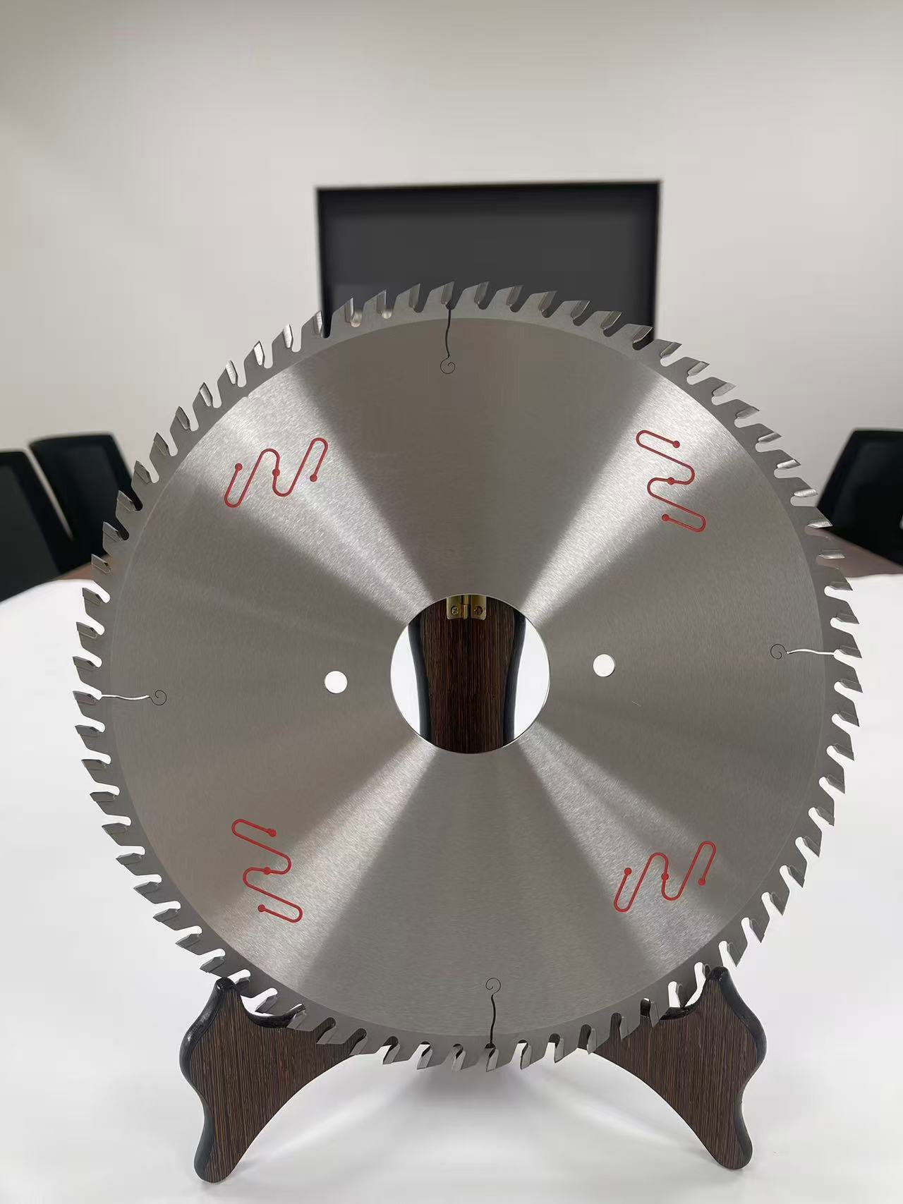 330mm Ultra Thin TCT Alloy Circular Saw Blade 330×1.7×1.2-2.3×25.4 60T-BC Wood Aluminum Cutting Disc